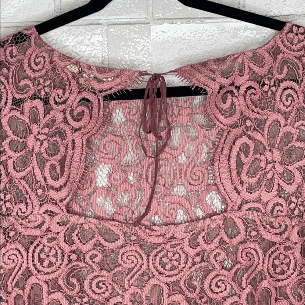 NWT BB Dakota Lace Cherlin Lace Top - Picture 11 of 15